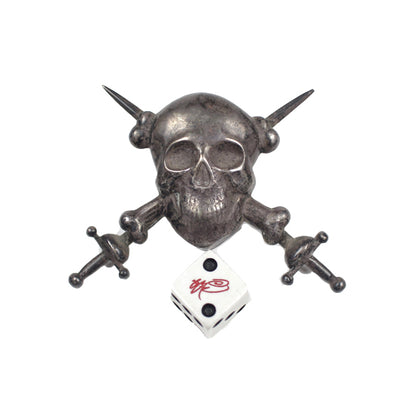 Silver Italian WWII Insignia Pin with closure